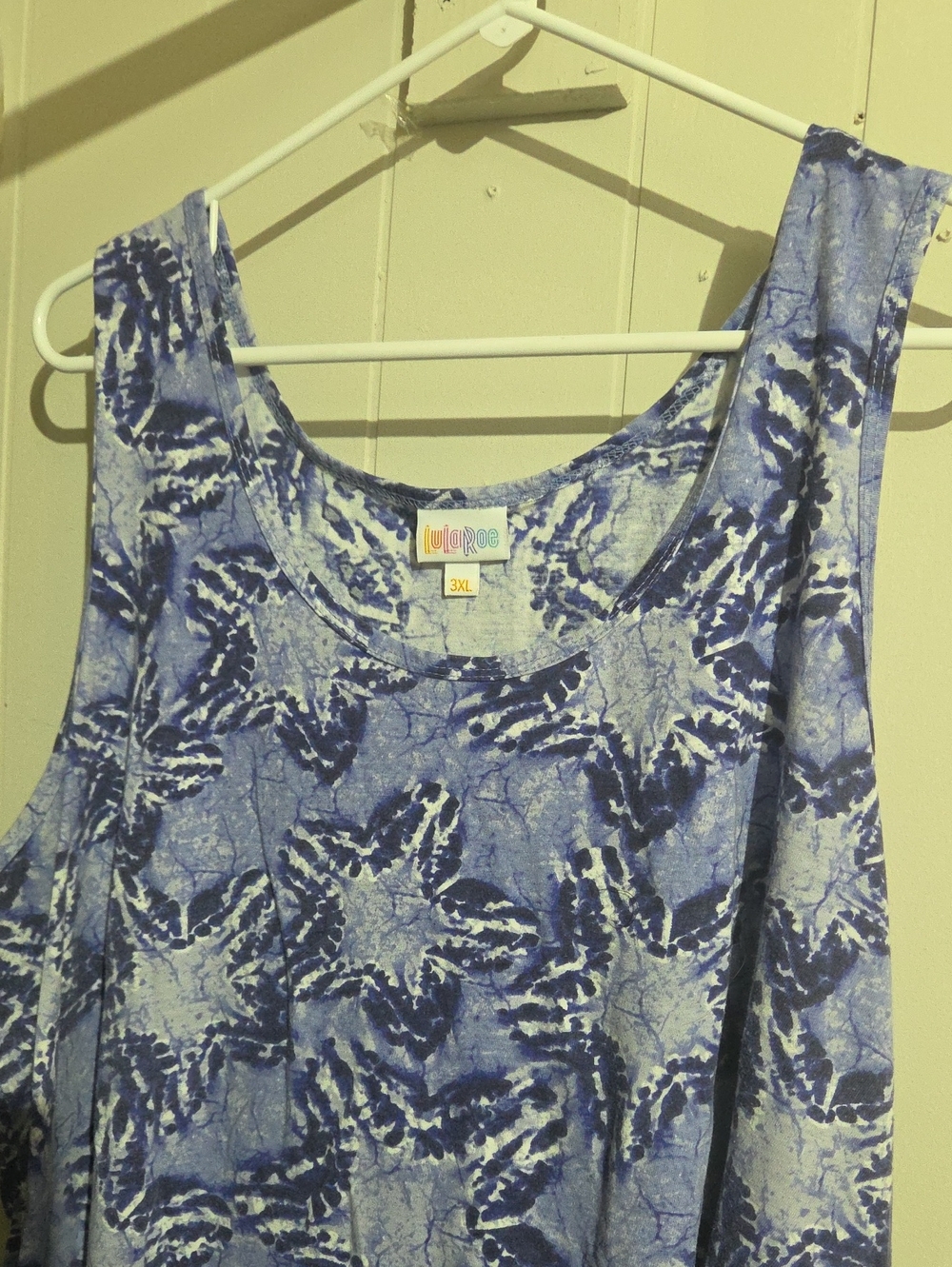 LuLaRoe Blue and White Stars Swing Tank Top - 3XL Like New